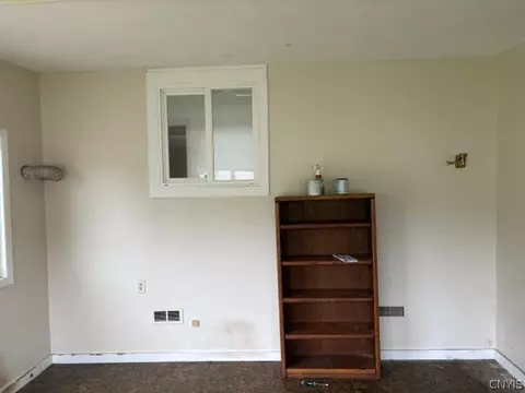 Living - 314 Summit Ave, Oneida, NY 13421 photo 5 of 5