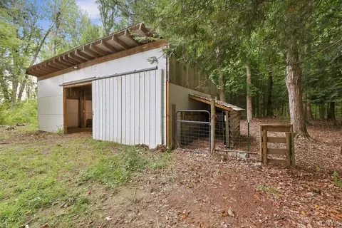 Exterior - 2061 Rabbit Ln, Phoenix, NY 13135 photo 4 of 5