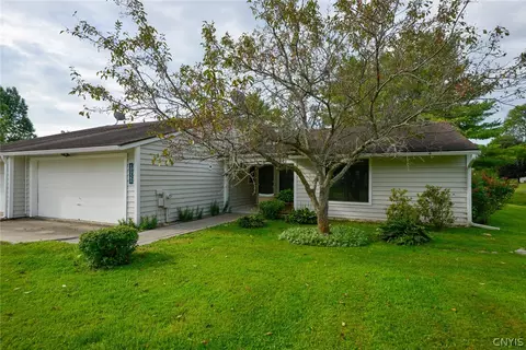 21452 Fairway Cir, Alexandria, NY 13640
