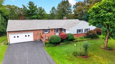 108 Fayette Cir, Fayetteville, NY 13066
