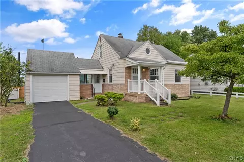 114 Grover St, East Syracuse, NY 13057