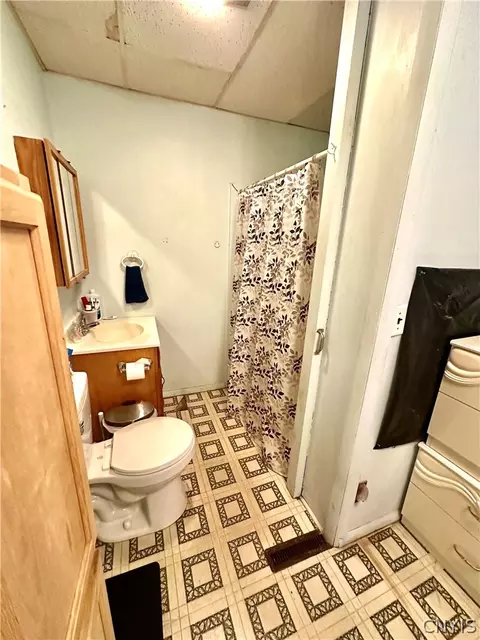 Bath - 328 Eastern Ave, Herkimer, NY 13350 photo 1 of 3