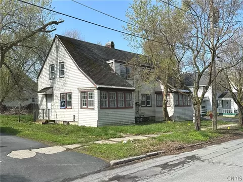 226-228 Francis St, Watertown, NY 13601