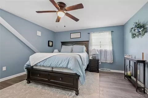 Bedroom - 949 North Rd, Tully, NY 13159 photo 2 of 4