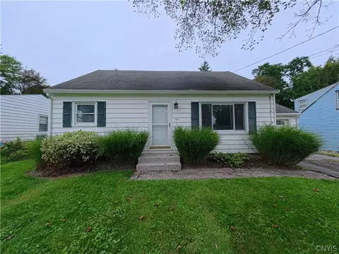 107 E Dauenhauer St, East Syracuse, NY 13057