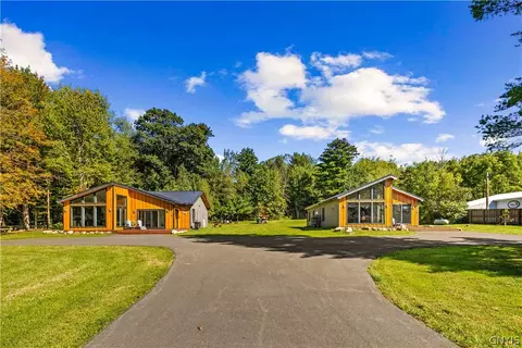 1393 State Route 49, Vienna, NY 13042