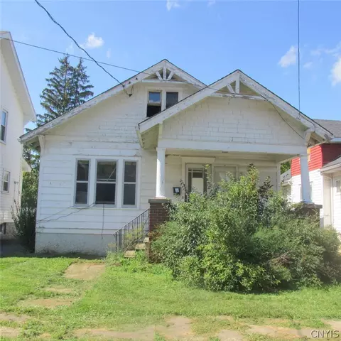 1802 Storrs Ave, Utica, NY 13501