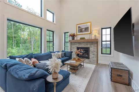 Living - 2020 Rubicon Rd, Lysander, NY 13027 photo 2 of 3