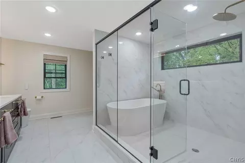 Bath - 2020 Rubicon Rd, Lysander, NY 13027 photo 3 of 5