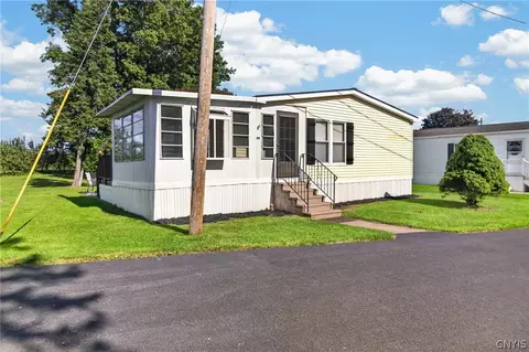 48 Kris Ann Dr, New Hartford, NY 13413