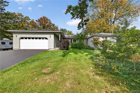 3425 Linda Ln, Baldwinsville, NY 13027