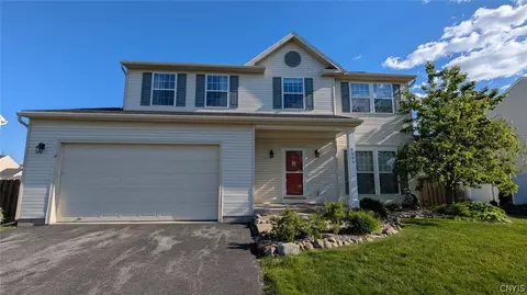 5549 Cairns Trl, Clay, NY 13041
