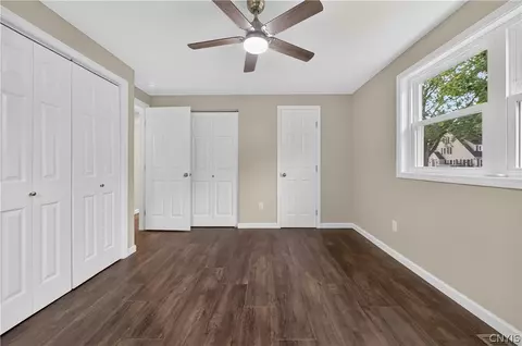 Bedroom - 101 E Oakley Dr, Syracuse, NY 13205 photo 1 of 6