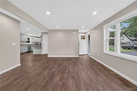 Living - 101 E Oakley Dr, Syracuse, NY 13205 photo 4 of 4