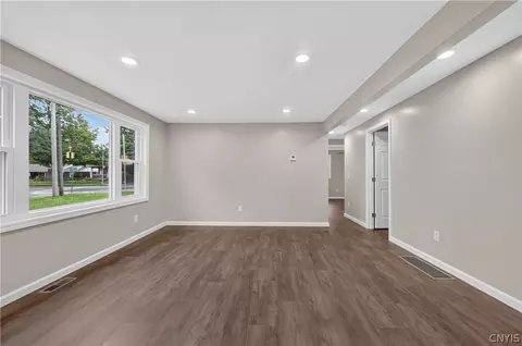 Living - 101 E Oakley Dr, Syracuse, NY 13205 photo 3 of 4