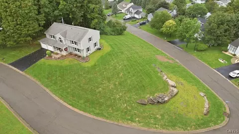 View/Area - 5372 Barrows Pointe, Camillus, NY 13031 photo 2 of 3
