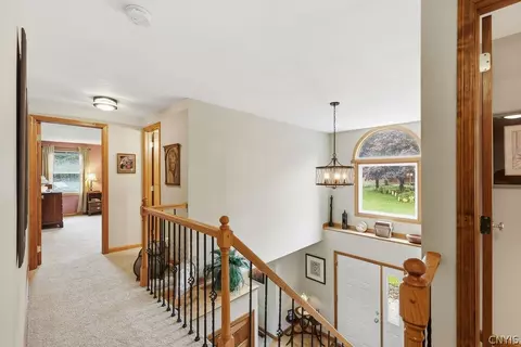 Entry Way - 5372 Barrows Pointe, Camillus, NY 13031 photo 6 of 7