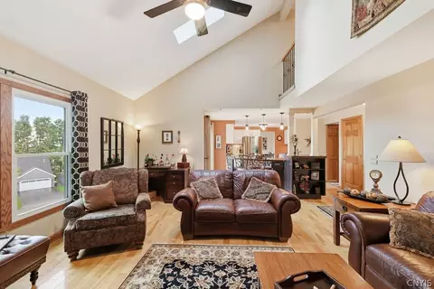 Living - 5372 Barrows Pointe, Camillus, NY 13031 photo 5 of 10