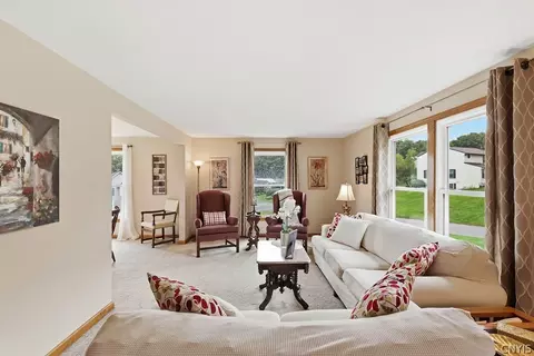 Living - 5372 Barrows Pointe, Camillus, NY 13031 photo 7 of 10