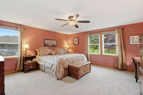 Bedroom - 5372 Barrows Pointe, Camillus, NY 13031 photo 1 of 8