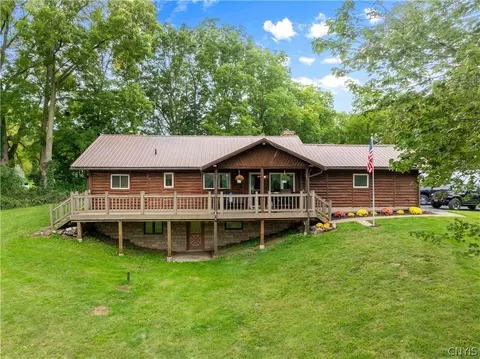 7149 E Sorrell Hill Rd, Van Buren, NY 13027