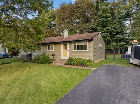 430 Fiore Dr, Utica, NY 13502