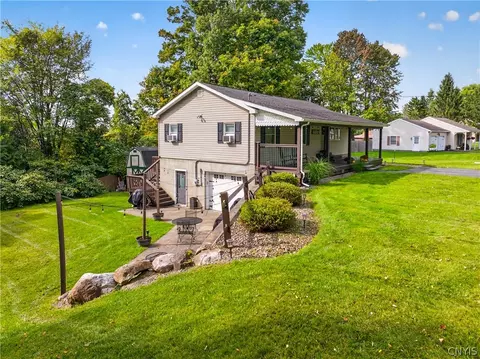 6136 Cemetery Rd, Lee, NY 13363