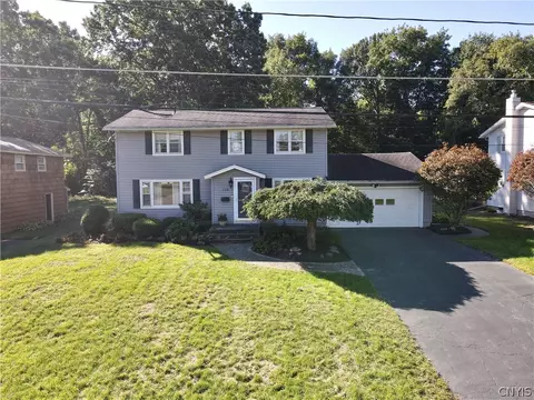 115 Standish Dr, Syracuse, NY 13212