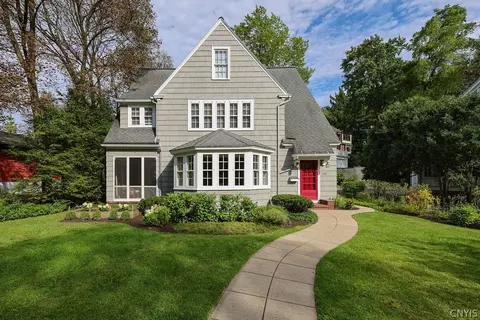 107 Circle Rd, Syracuse, NY 13210