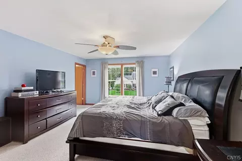 Bedroom - 6418 Killoe Rd, Lysander, NY 13027 photo 2 of 9
