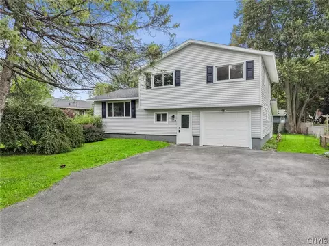 4114 Wetzel Rd, Liverpool, NY 13090