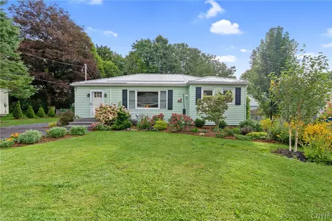 2 Sunny Dr, Tully, NY 13159