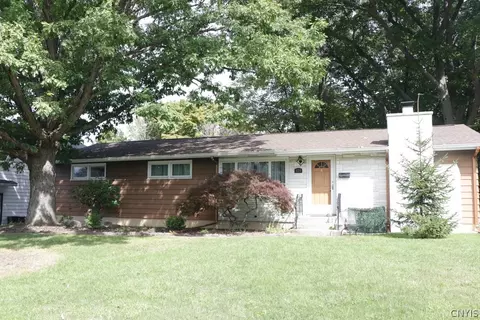 124 Huntshill Rd, Geddes, NY 13209