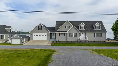 28008 Stony Point Rd, Cape Vincent, NY 13618