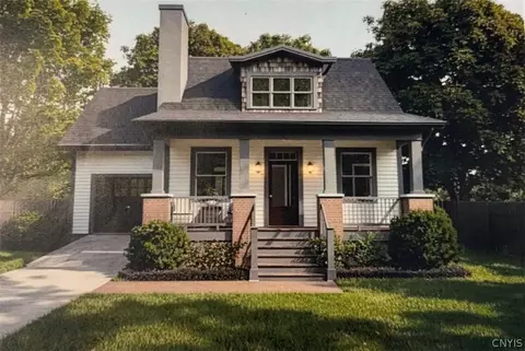 59 Onondaga St, Skaneateles, NY 13152