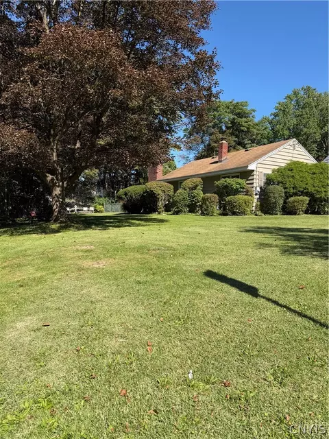 201 Harding Pl, Syracuse, NY 13205