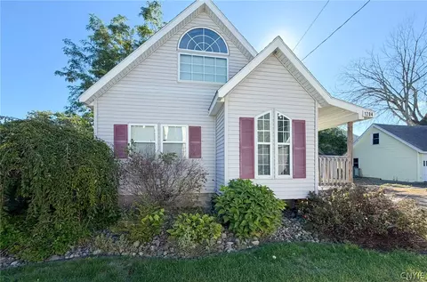 1204 Park Ave, Vienna, NY 13157