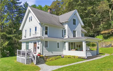686 E Monroe St, Little Falls, NY 13365