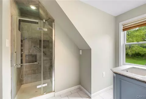 Bath - 954 Whiting Rd, Jordan, NY 13080 photo 4 of 5