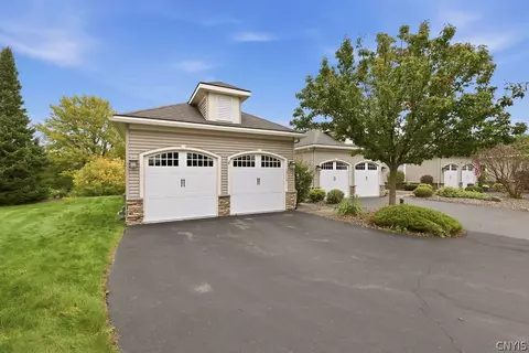 119 Star Gaze Cir, Fayetteville, NY 13066