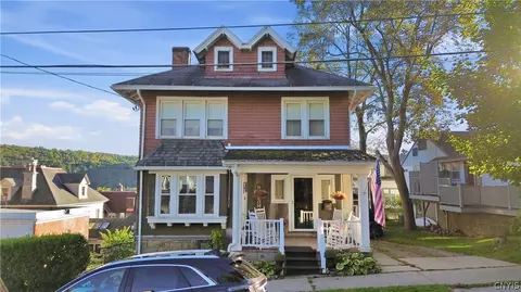11 Burwell St, Little Falls, NY 13365