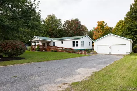 18 Lathrop St, Champion, NY 13619