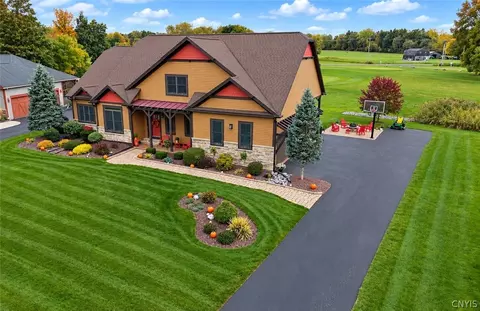 3419 Long Shadow Dr, Lysander, NY 13027