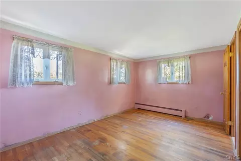 Bedroom - 7878 Dewitt Dr, Lysander, NY 13027 photo 4 of 11