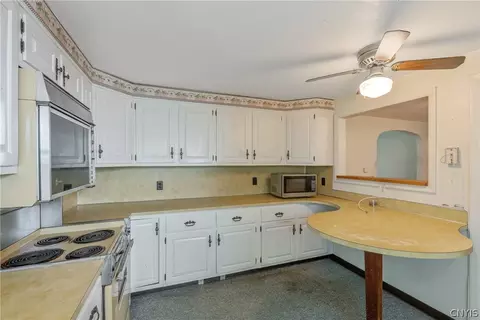 Kitchen - 7878 Dewitt Dr, Lysander, NY 13027 photo 2 of 5