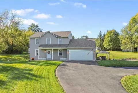 8241 Hoyt Rd, Brutus, NY 13166
