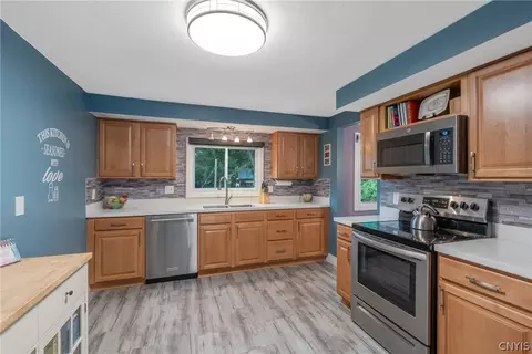 Kitchen - 2248 Mott Rd, Lysander, NY 13027 photo 3 of 7