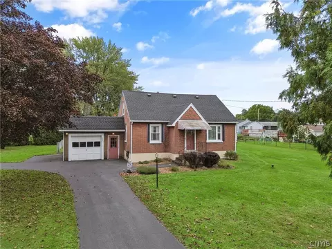 306 Tilden Dr, East Syracuse, NY 13057