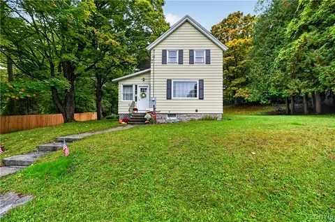 603 Pleasant St, Manlius, NY 13104