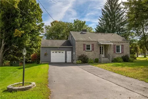 33 Curran Rd, Whitestown, NY 13492
